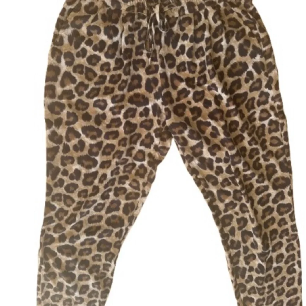 Zara woman Leopard Print Joggers